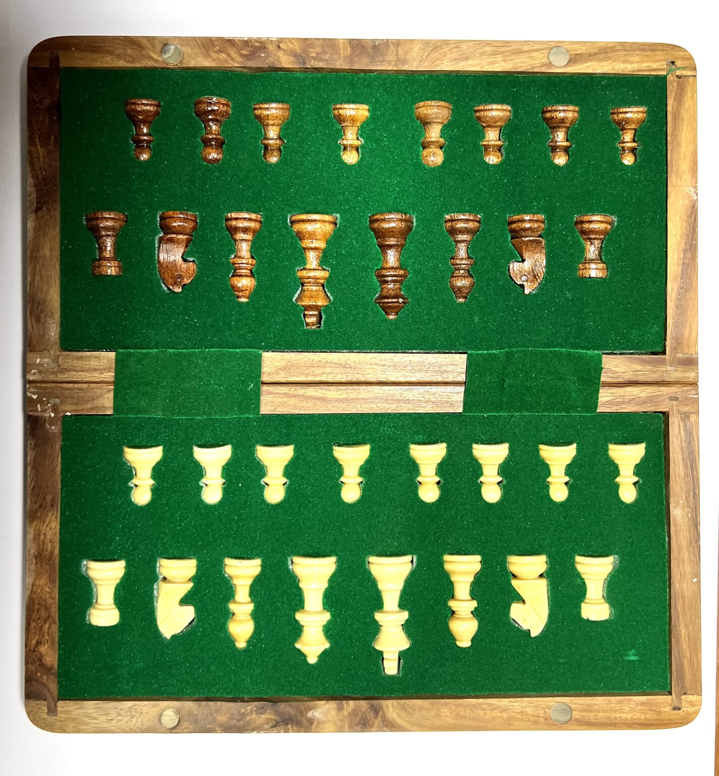 travel chess set VIJ201 ⋆ The Mind Games ⋆ Buy it now from our