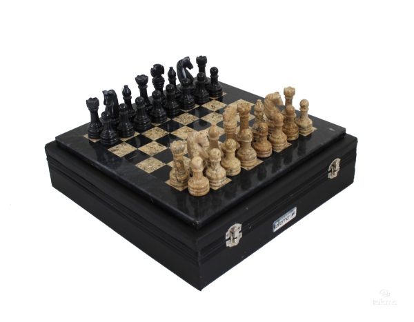 1009 NATURAL STONE AND MARBLE CHESS SET 1009 - Image 4