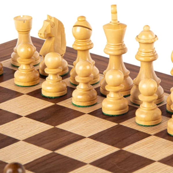 SW43B40K_5 Walnut Chess Set - 40x40cm with Staunton Chessmen (8.5cm King) - Image 4
